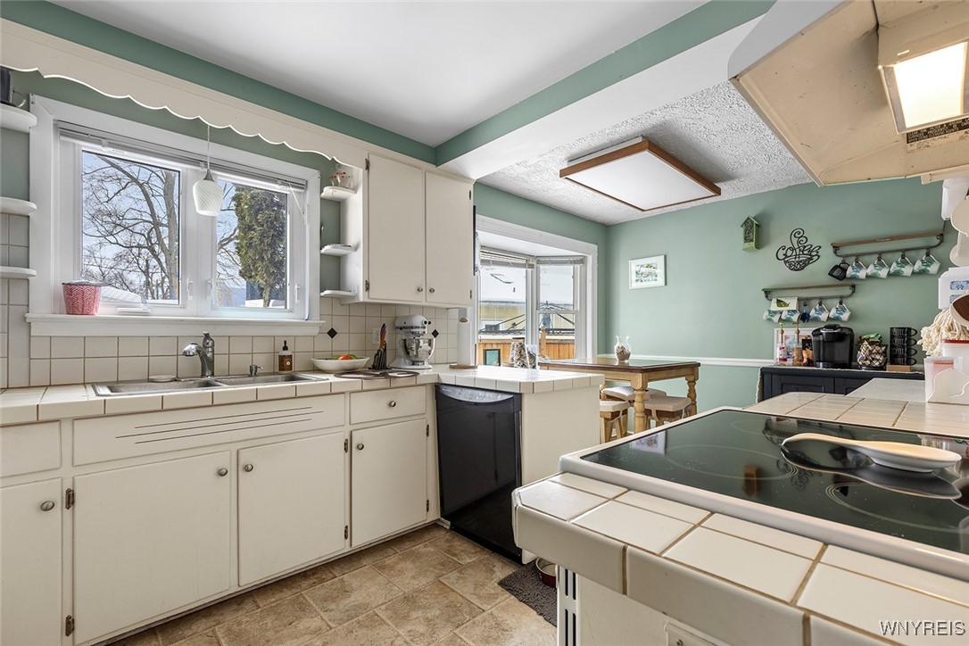 1600 Red Jacket Road Grand Island, NY 14072 - Photo 8 of 24