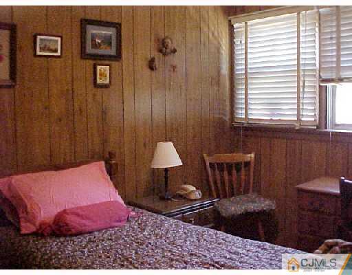 57 Tunison Road New Brunswick, NJ 08901 - Photo 3 of 10 Gallery Image 3