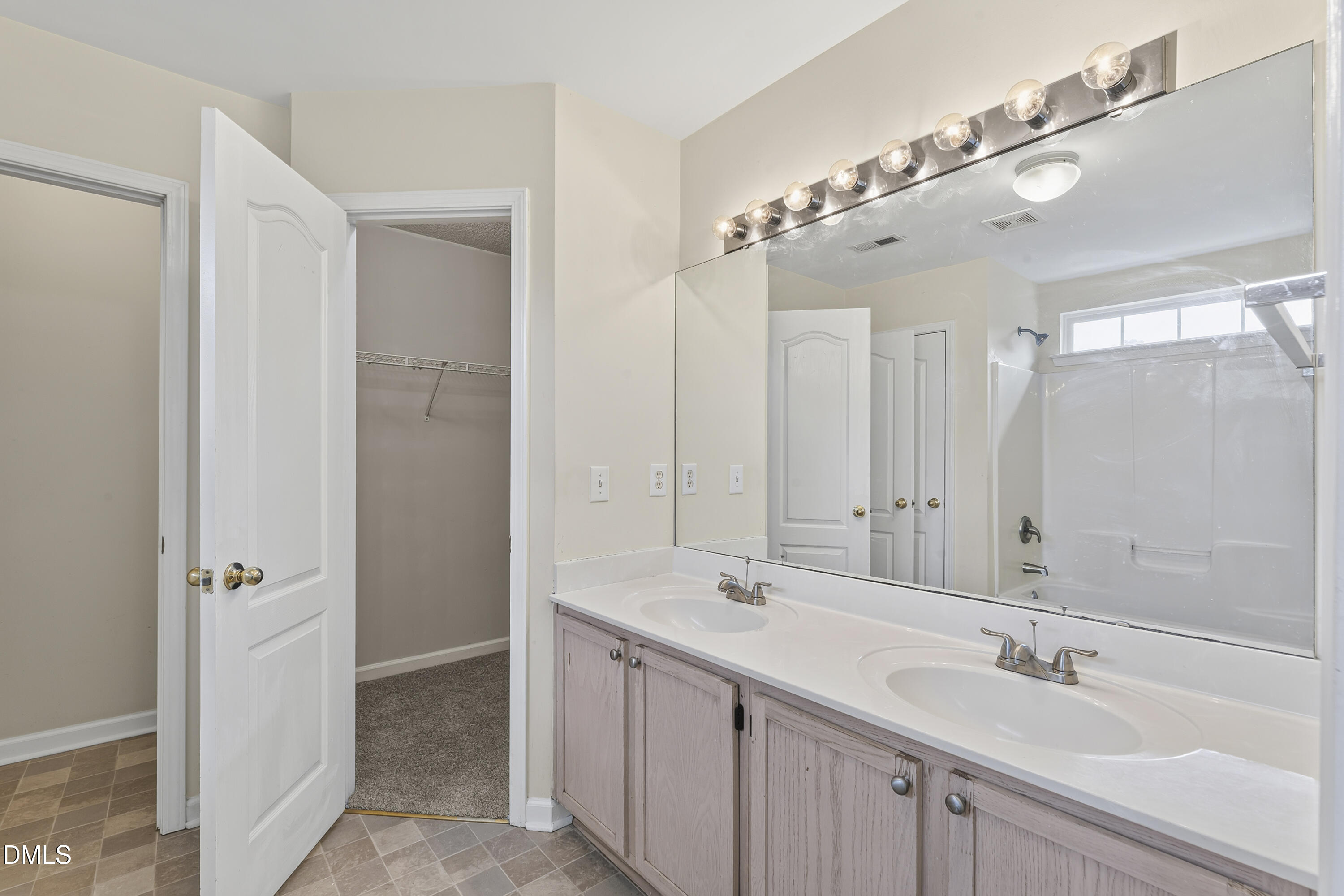 5115 Cardinal Grove Boulevard Raleigh, NC 27616 - Photo 20 of 47 photos_high_resolution_DSC03241