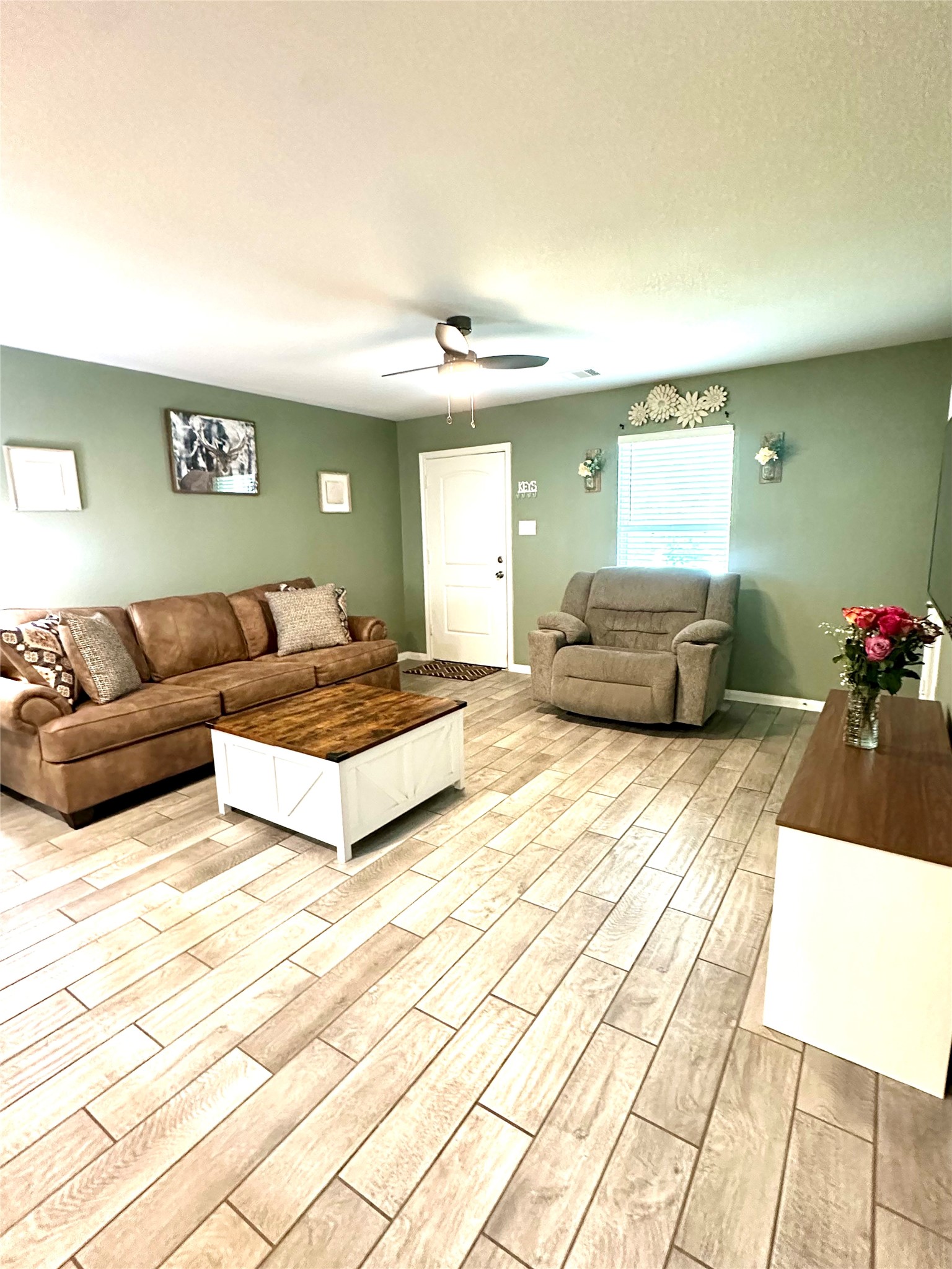 14951 Colt Lane Willis, TX 77378 - Photo 2 of 20