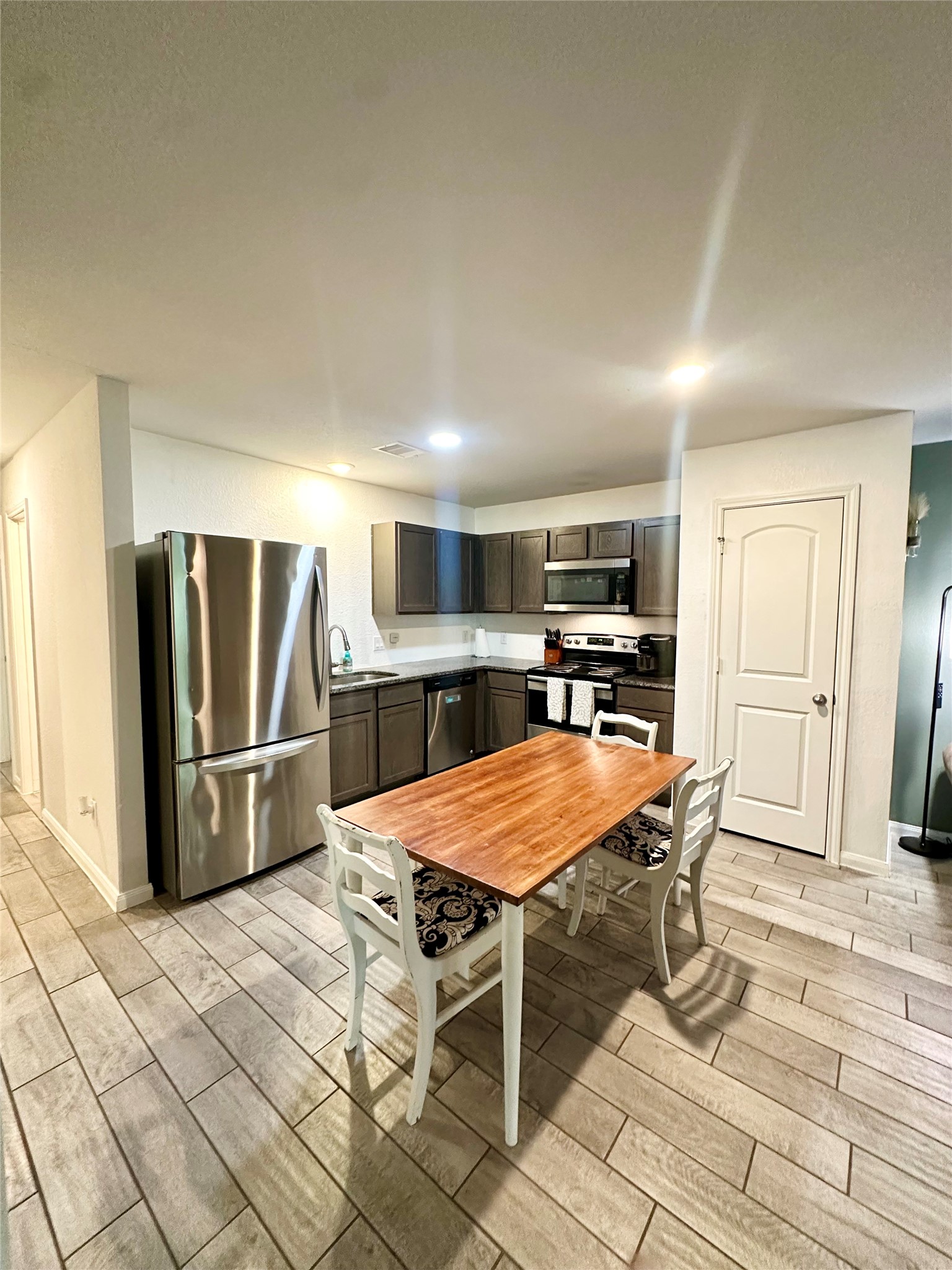 14951 Colt Lane Willis, TX 77378 - Photo 5 of 20