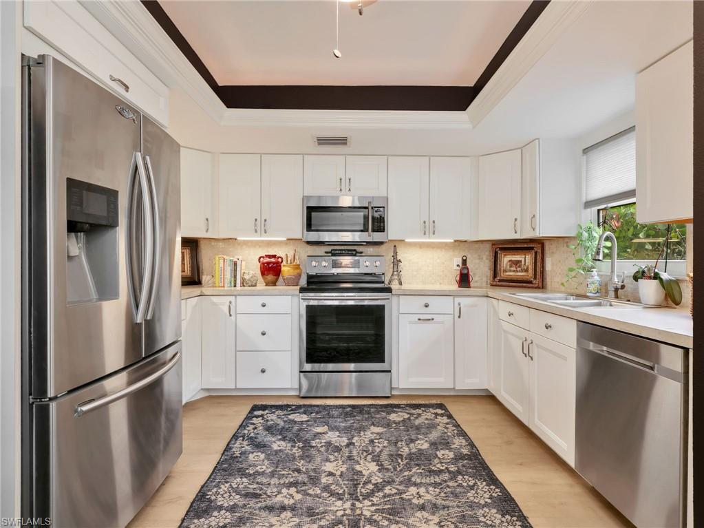 1201 Solana Road, Unit 7 Naples, FL 34103 - Photo 3 of 34
