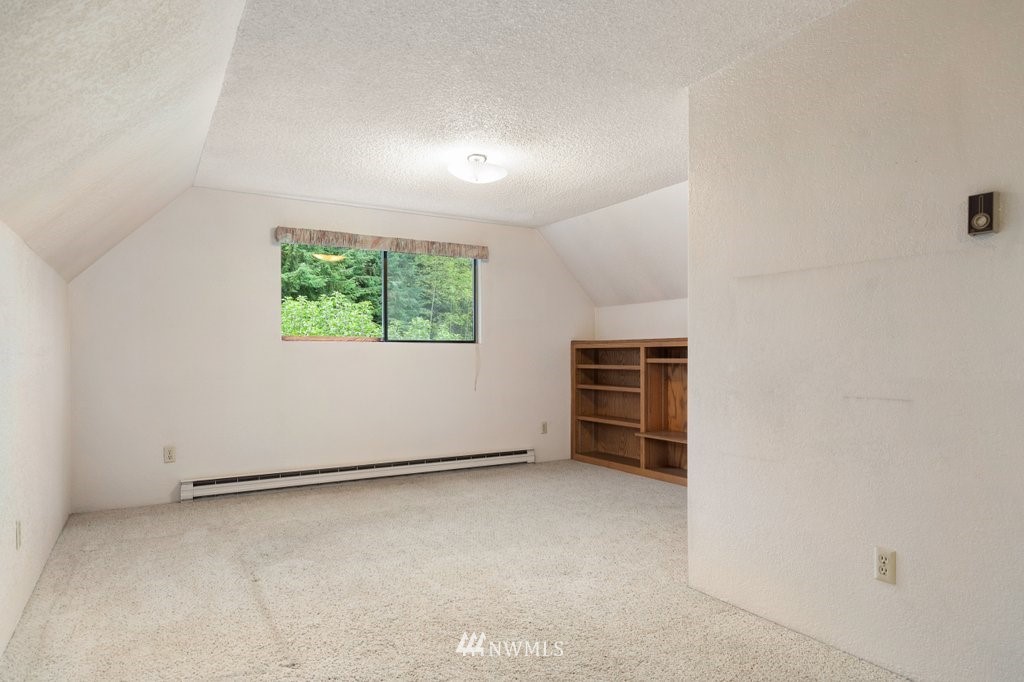 1273 Silver Lake Road Oak Harbor, WA 98277 - Photo 15 of 32 Gallery Image 15