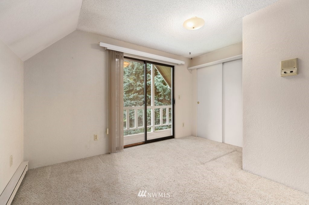 1273 Silver Lake Road Oak Harbor, WA 98277 - Photo 19 of 32 Gallery Image 19