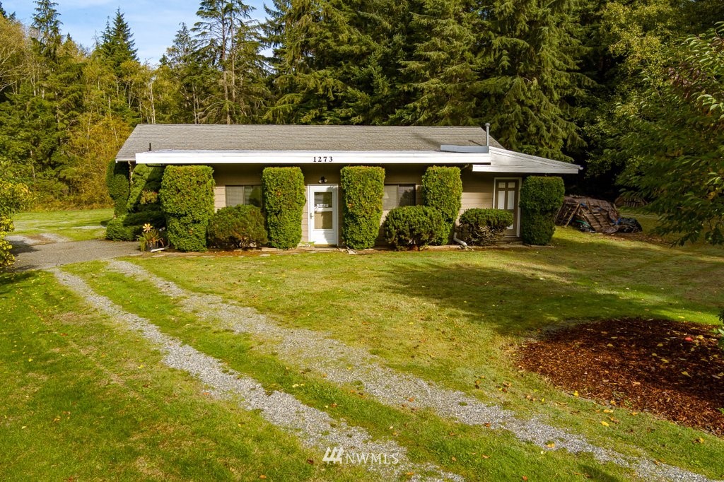 1273 Silver Lake Road Oak Harbor, WA 98277 - Photo 22 of 32 Gallery Image 22