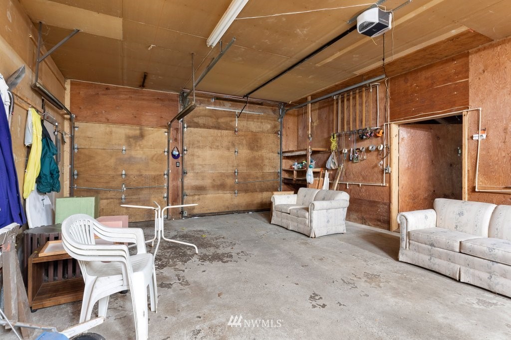 1273 Silver Lake Road Oak Harbor, WA 98277 - Photo 27 of 32 Gallery Image 27