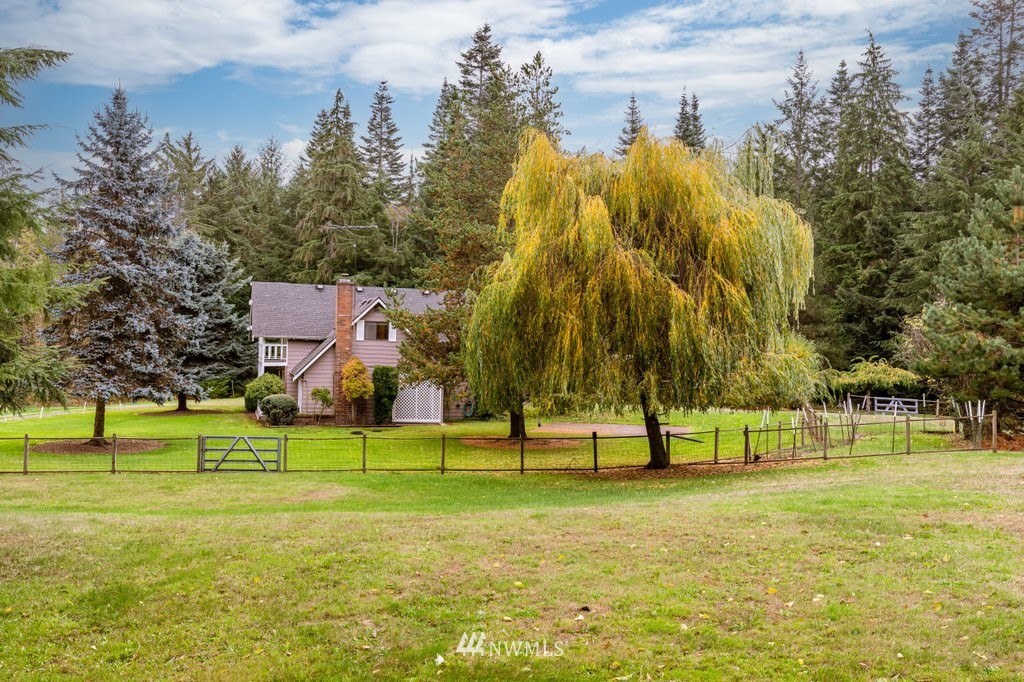 1273 Silver Lake Road Oak Harbor, WA 98277 - Photo 5 of 32 Gallery Image 5