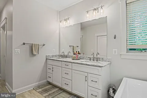 $1,950,000 | 1416 Ross Drive Southwest, Vienna, VA 22180