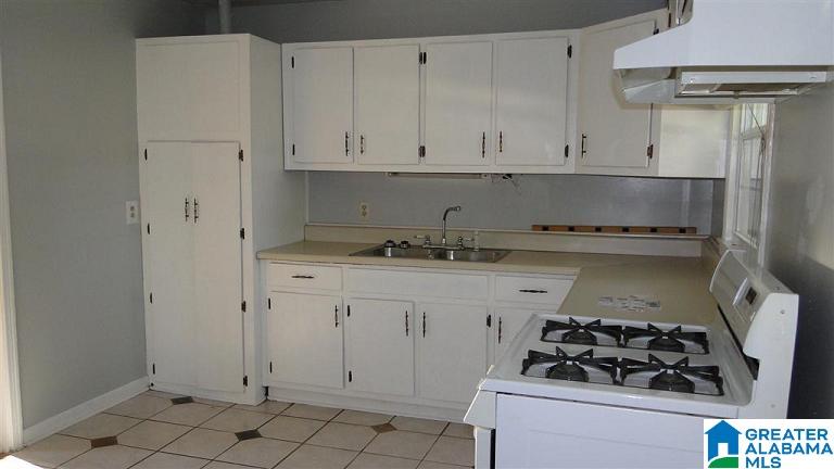 446 Raleigh Avenue Birmingham, AL 35209 - Photo 4 of 8