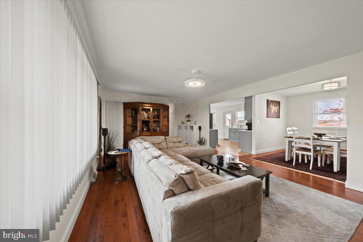 484 Centerton Road Bridgeton, NJ 08302 - Photo 4 of 49 a living room with furniture and a flat screen tv