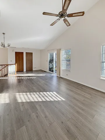 $2,200 | 404 West Hamilton Drive, Palatine, IL 60067