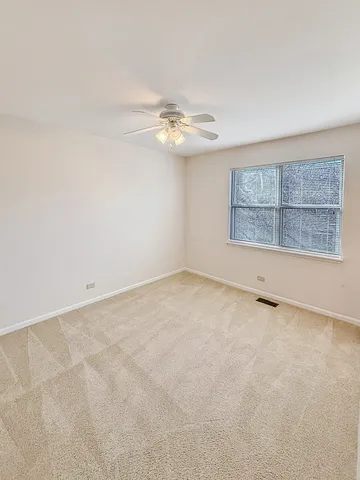 $2,200 | 404 West Hamilton Drive, Palatine, IL 60067