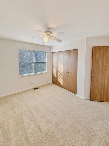 $2,200 | 404 West Hamilton Drive, Palatine, IL 60067