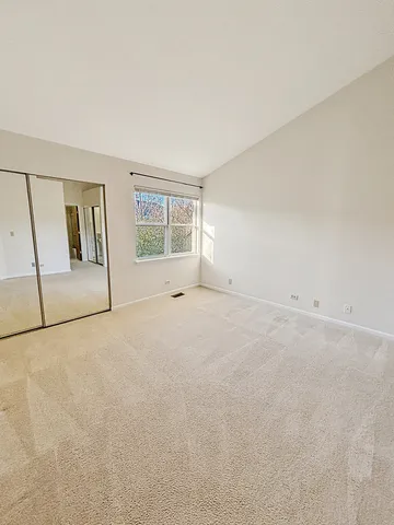 $2,200 | 404 West Hamilton Drive, Palatine, IL 60067