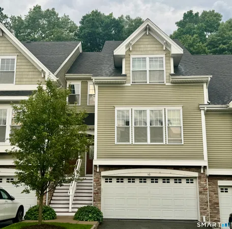 $4,300 | 50 Lawrence Avenue, Unit 50, Danbury, CT 06810