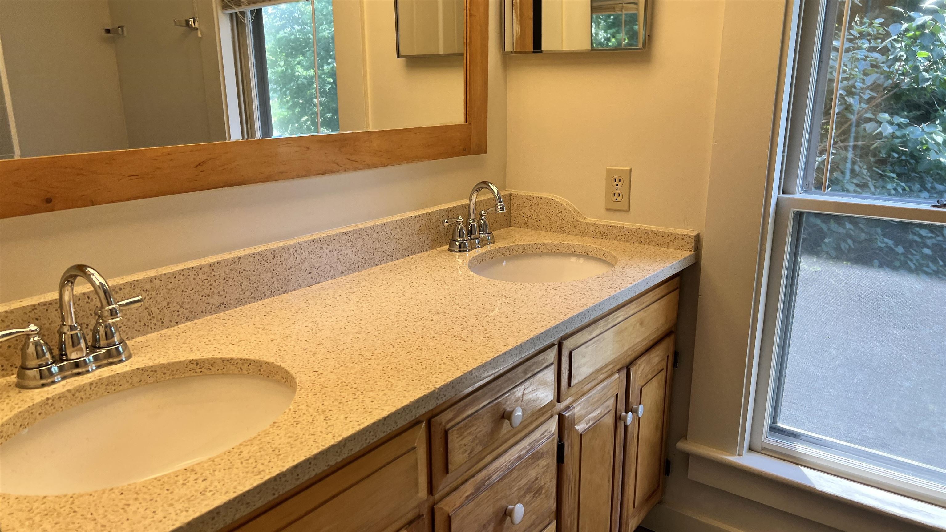 22 Newmarket Road Durham, NH 03824 - Photo 36 of 39
