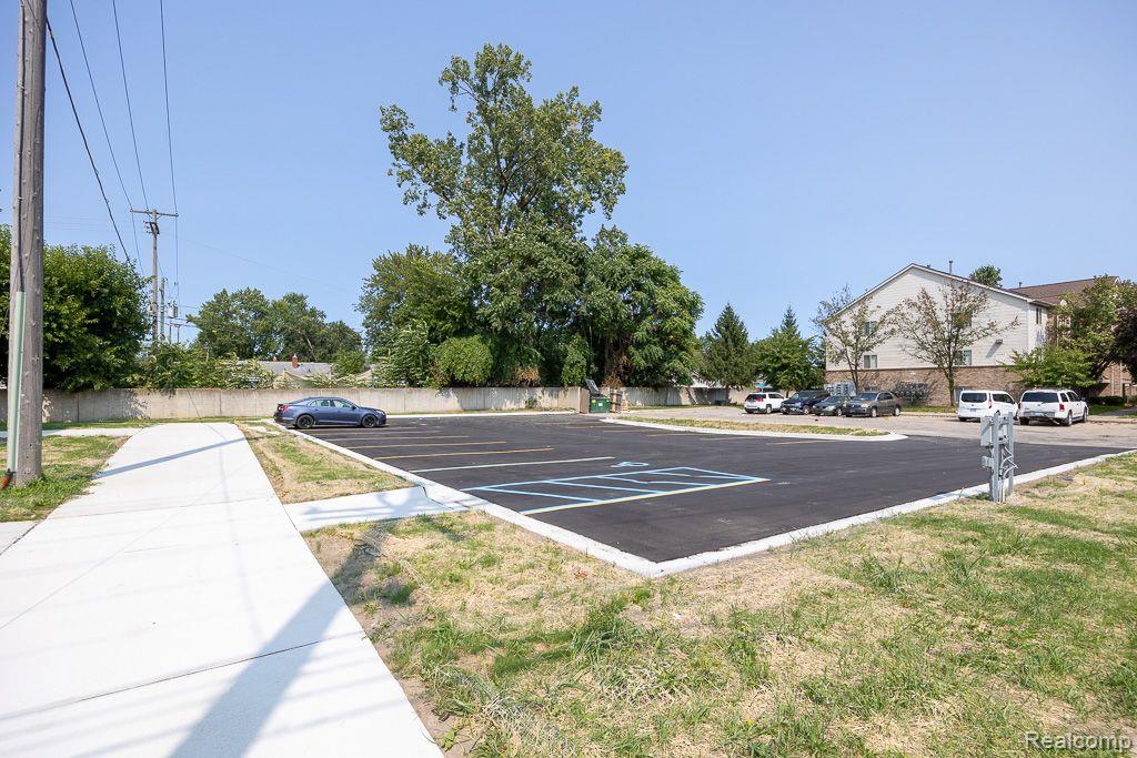 35410 Van Born Road, Unit 305 Wayne, MI 48184 - Photo 4 of 39