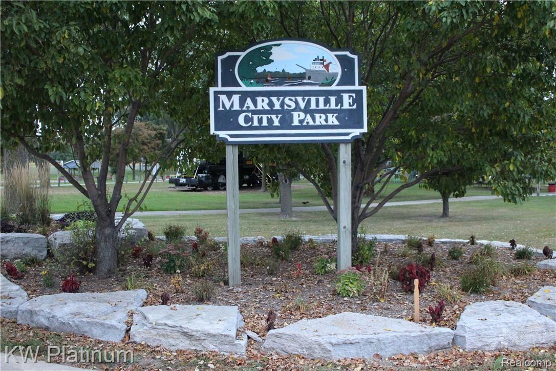 125 Cuttle Road, Unit E37 Marysville, MI 48040 - Photo 7 of 34 IMG_0596.JPG
