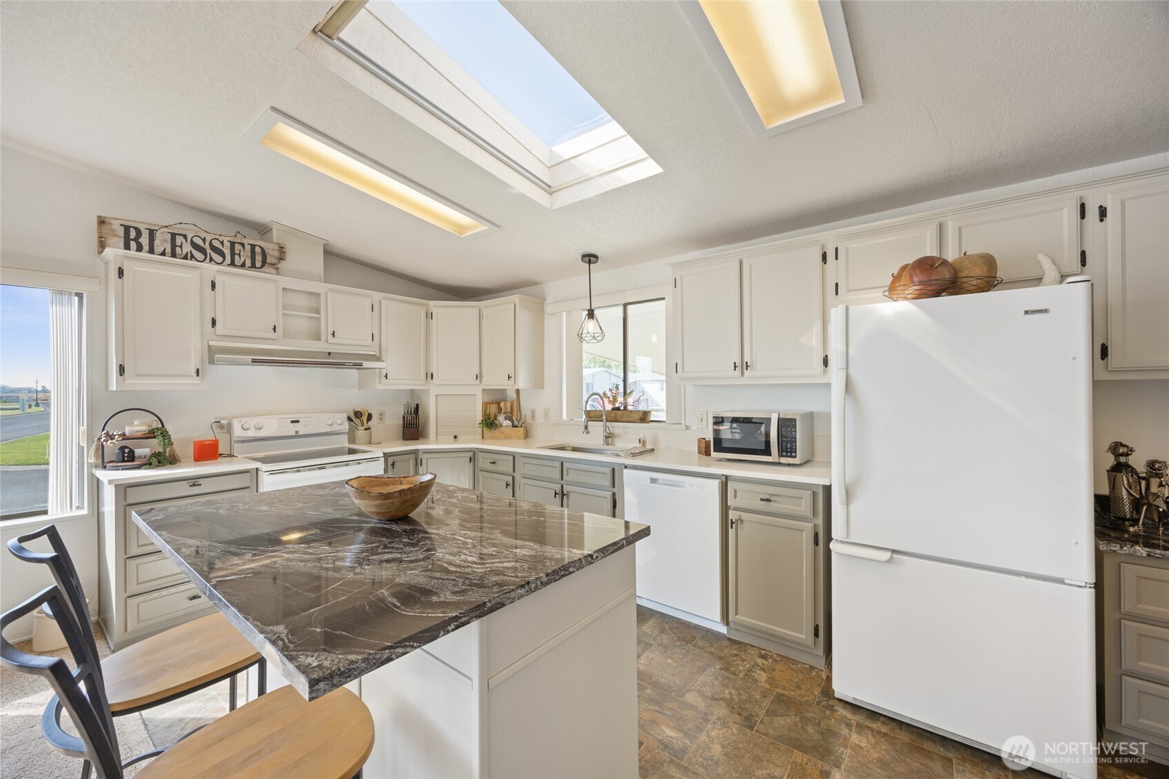 2240 West Broadway Avenue, Unit 225 Moses Lake, WA 98837 - Photo 15 of 39