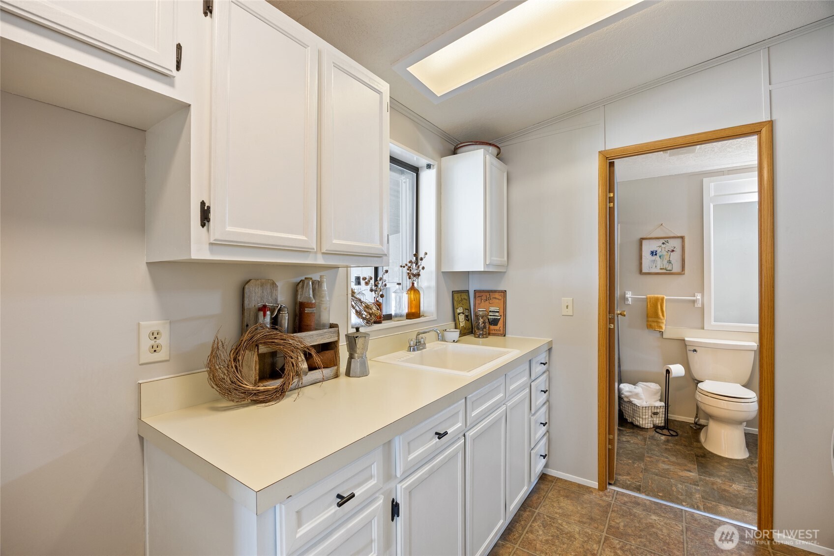 2240 West Broadway Avenue, Unit 225 Moses Lake, WA 98837 - Photo 19 of 39