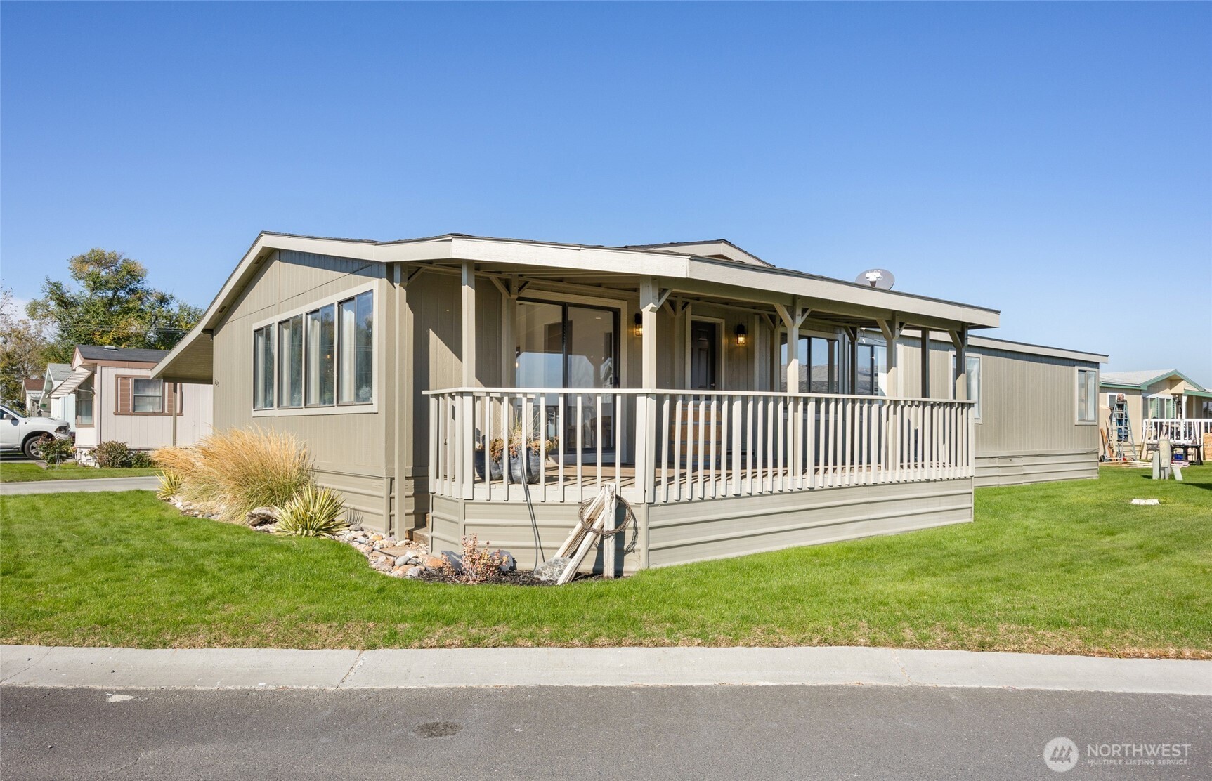 2240 West Broadway Avenue, Unit 225 Moses Lake, WA 98837 - Photo 2 of 39