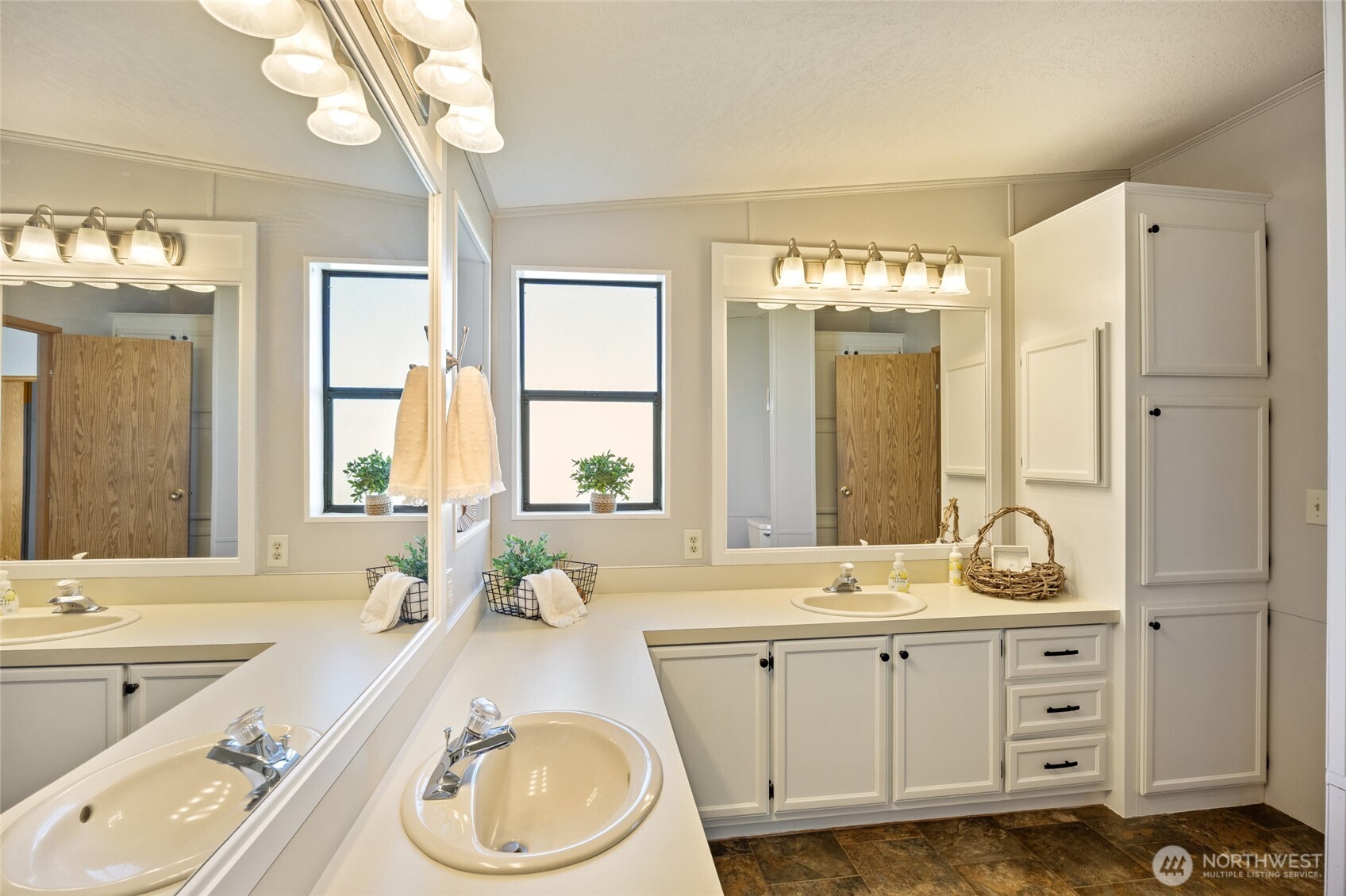 2240 West Broadway Avenue, Unit 225 Moses Lake, WA 98837 - Photo 25 of 39