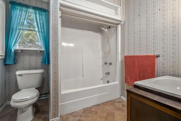 $169,600 | 1171 South Meridian Road, Hudson, MI 49247