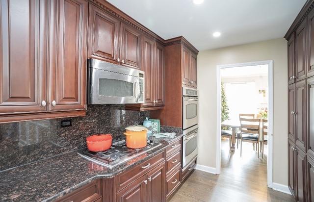 4138 Rutgers Lane Northbrook, IL 60062 - Photo 7 of 24