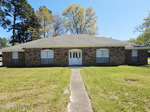 $239,900 | 1304 Carter Drive, Hattiesburg, MS 39402