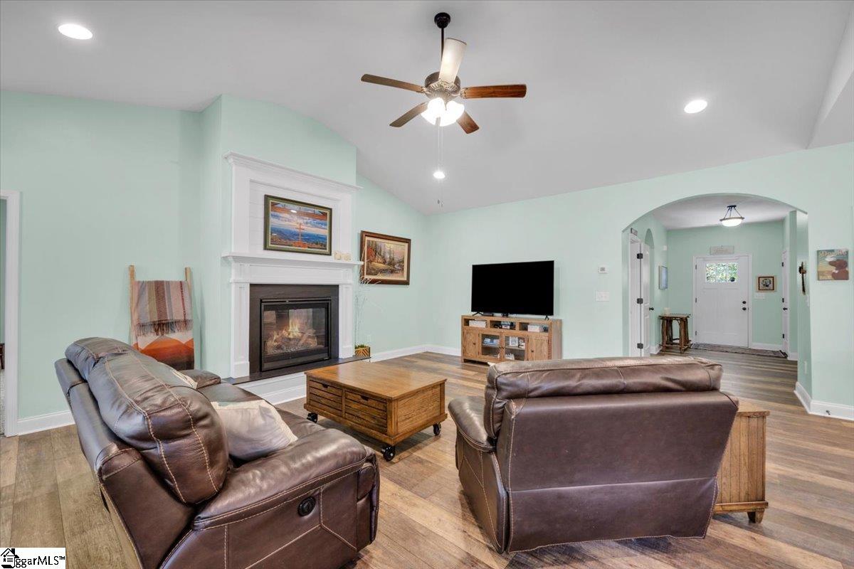 40 Glen Springs Road Travelers Rest, SC 29690 - Photo 8 of 47