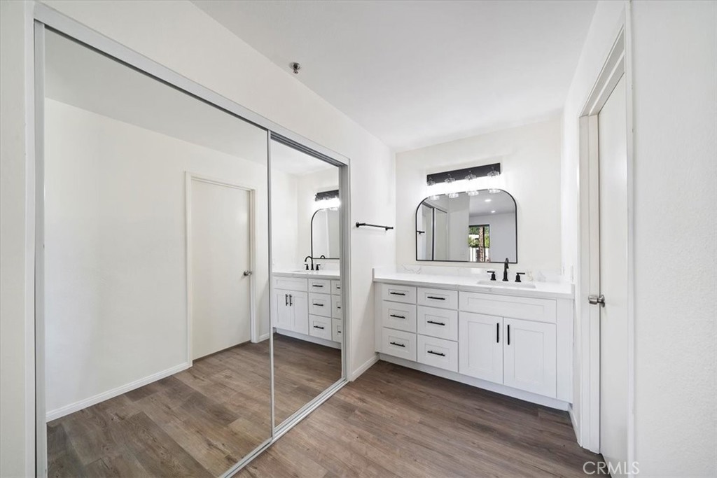 200 East Racquet Club Road, Unit 72 Palm Springs, CA 92262 - Photo 12 of 19 Master Bathroom