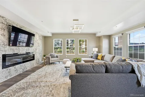 $850,000 | 925 Lincoln Street, Unit 5B, Denver, CO 80203
