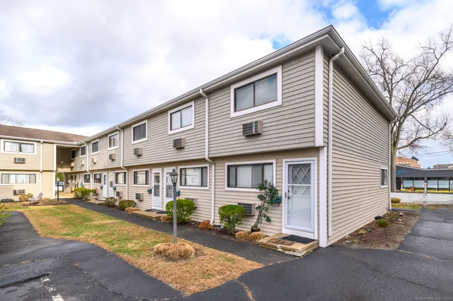 $2,600 | 7 Arch Street, Unit 1, Norwalk, CT 06850