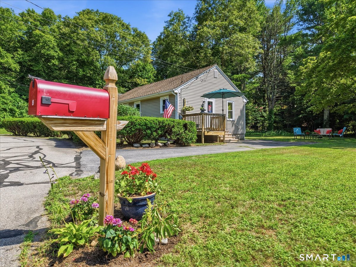 8 Mill Cove Road Ledyard, CT 06335 - Photo 4 of 31