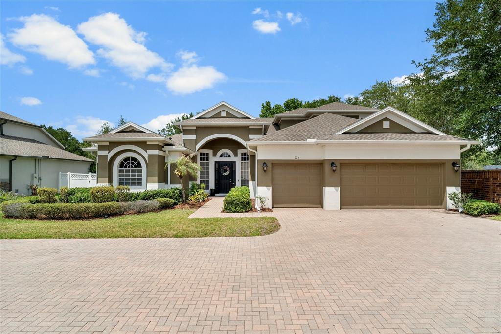 925 Bainbridge Loop Winter Garden, FL 34787 - Photo 1 of 46