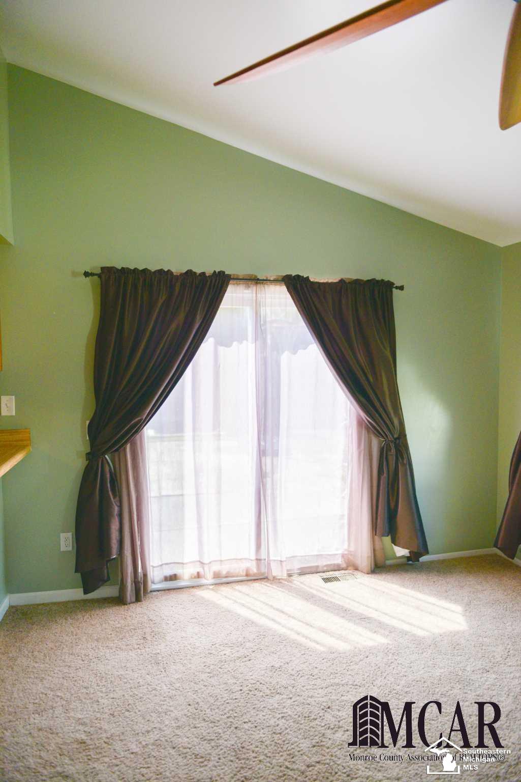 22114 Derby Road Woodhaven, MI 48183 - Photo 18 of 27
