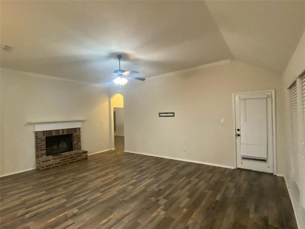 320 Springtree Street Denton, TX 76209 - Photo 3 of 18