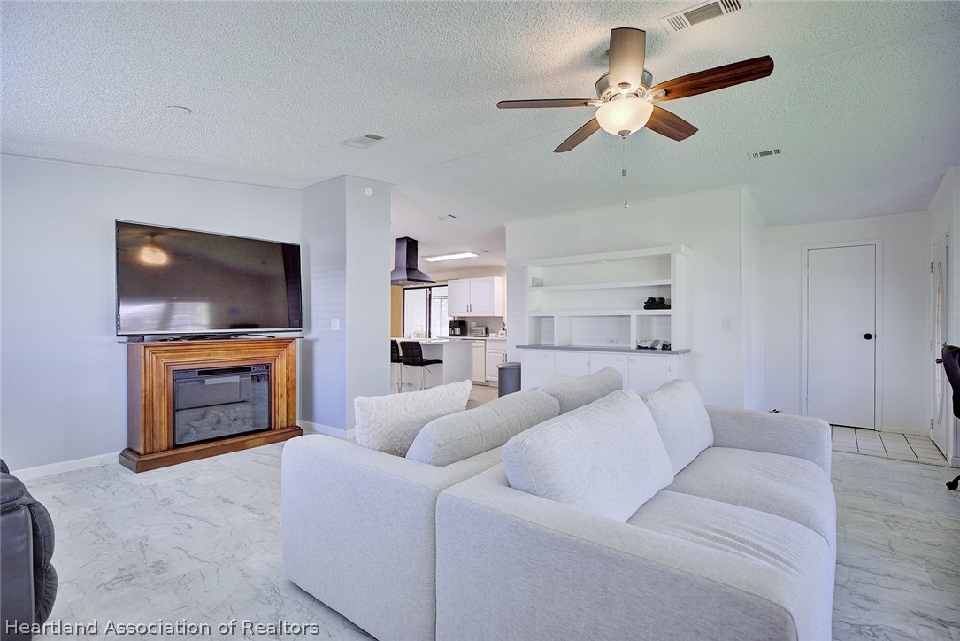 1567 Caribbean Road Sebring, FL 33870 - Photo 16 of 45