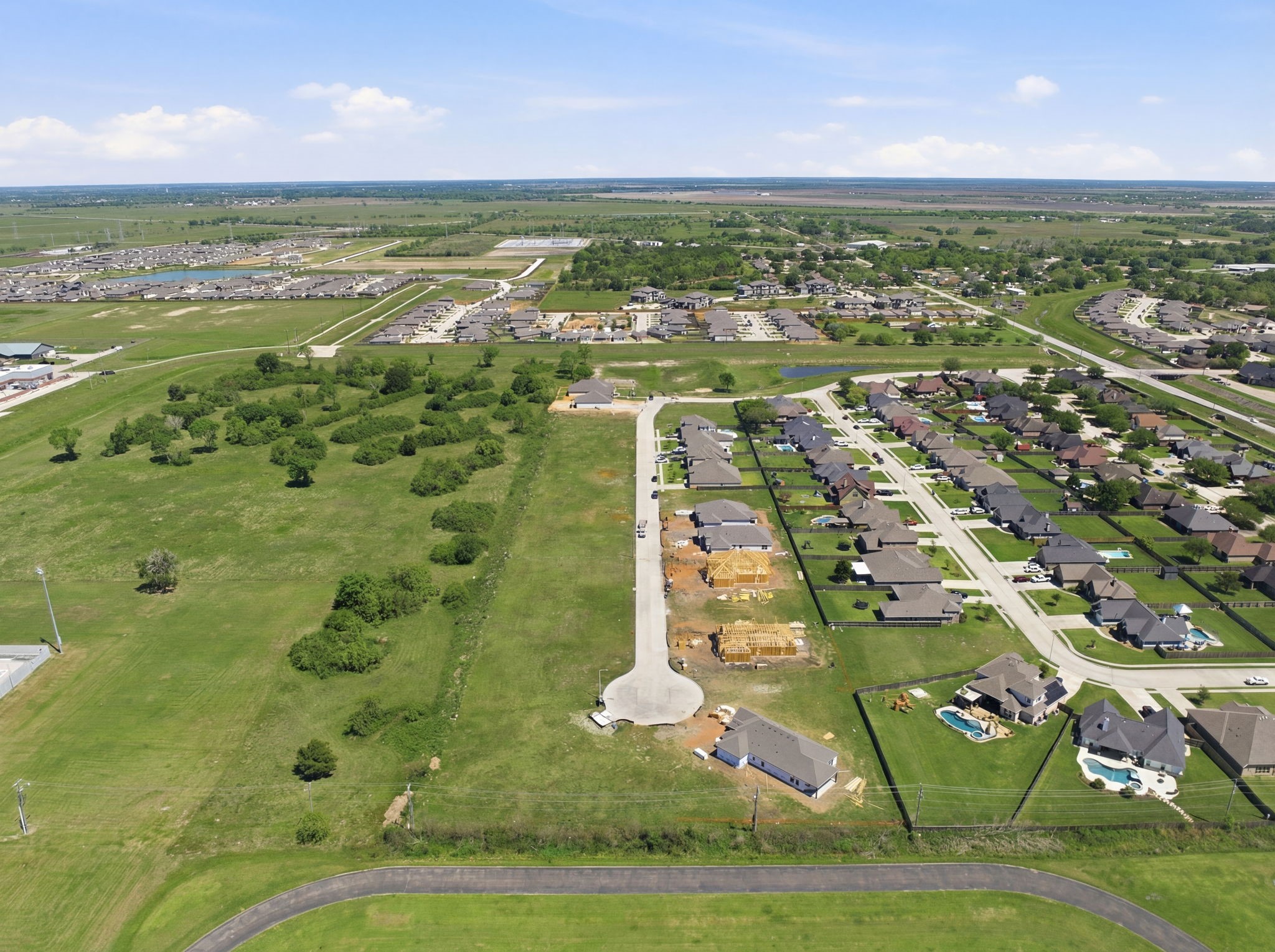 1608 Elm Place Angleton, TX 77515 - Photo 33 of 37