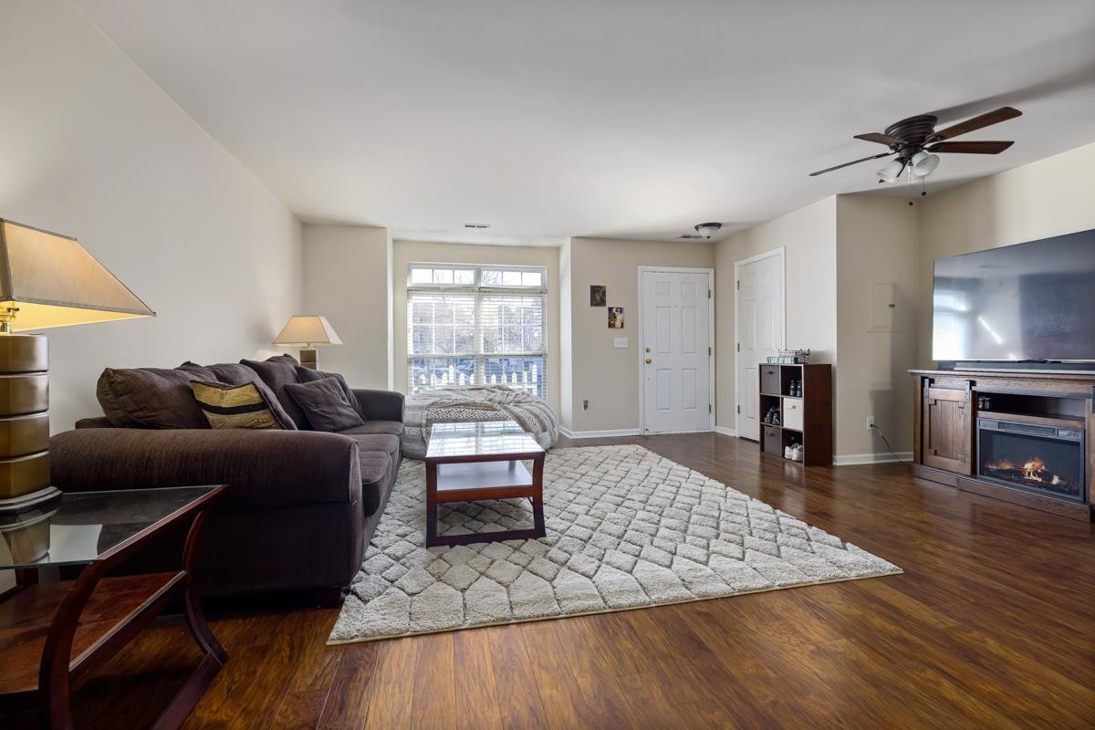8610 Neuse Landing Lane, Unit 106 Raleigh, NC 27616 - Photo 5 of 28 Large Living Room
