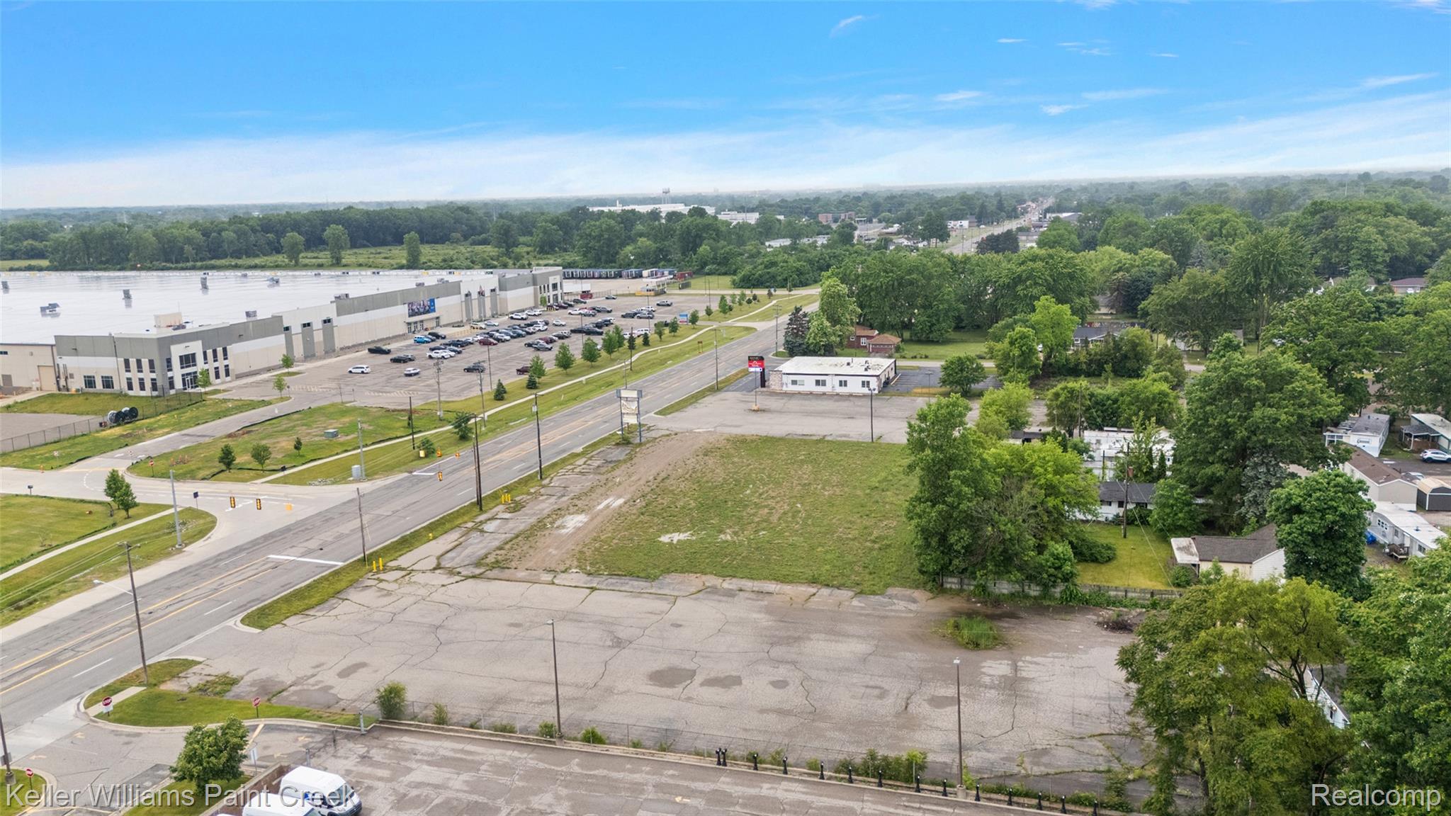 4403 Davison Road Burton, MI 48509 - Photo 14 of 27 14-4403 Davison Rd-14.jpg