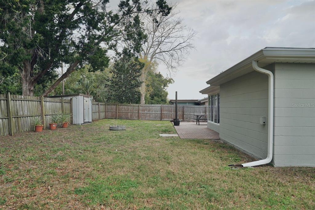 7944 Yucca Drive New Port Richey, FL 34653 - Photo 20 of 26 a view of a backyard
