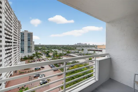 $135,000 | 2670 East Sunrise Boulevard, Unit 1005, Fort Lauderdale, FL 33304