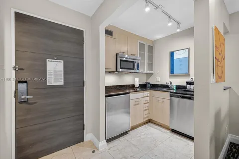 $135,000 | 2670 East Sunrise Boulevard, Unit 1005, Fort Lauderdale, FL 33304