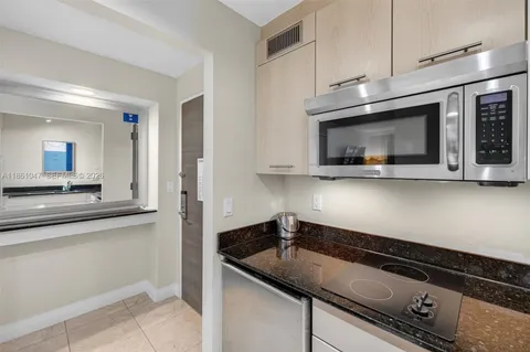 $135,000 | 2670 East Sunrise Boulevard, Unit 1005, Fort Lauderdale, FL 33304