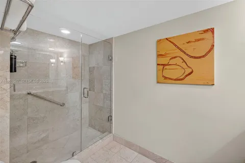 $135,000 | 2670 East Sunrise Boulevard, Unit 1005, Fort Lauderdale, FL 33304