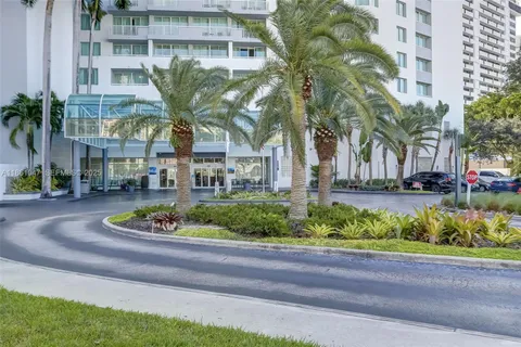 $135,000 | 2670 East Sunrise Boulevard, Unit 1005, Fort Lauderdale, FL 33304