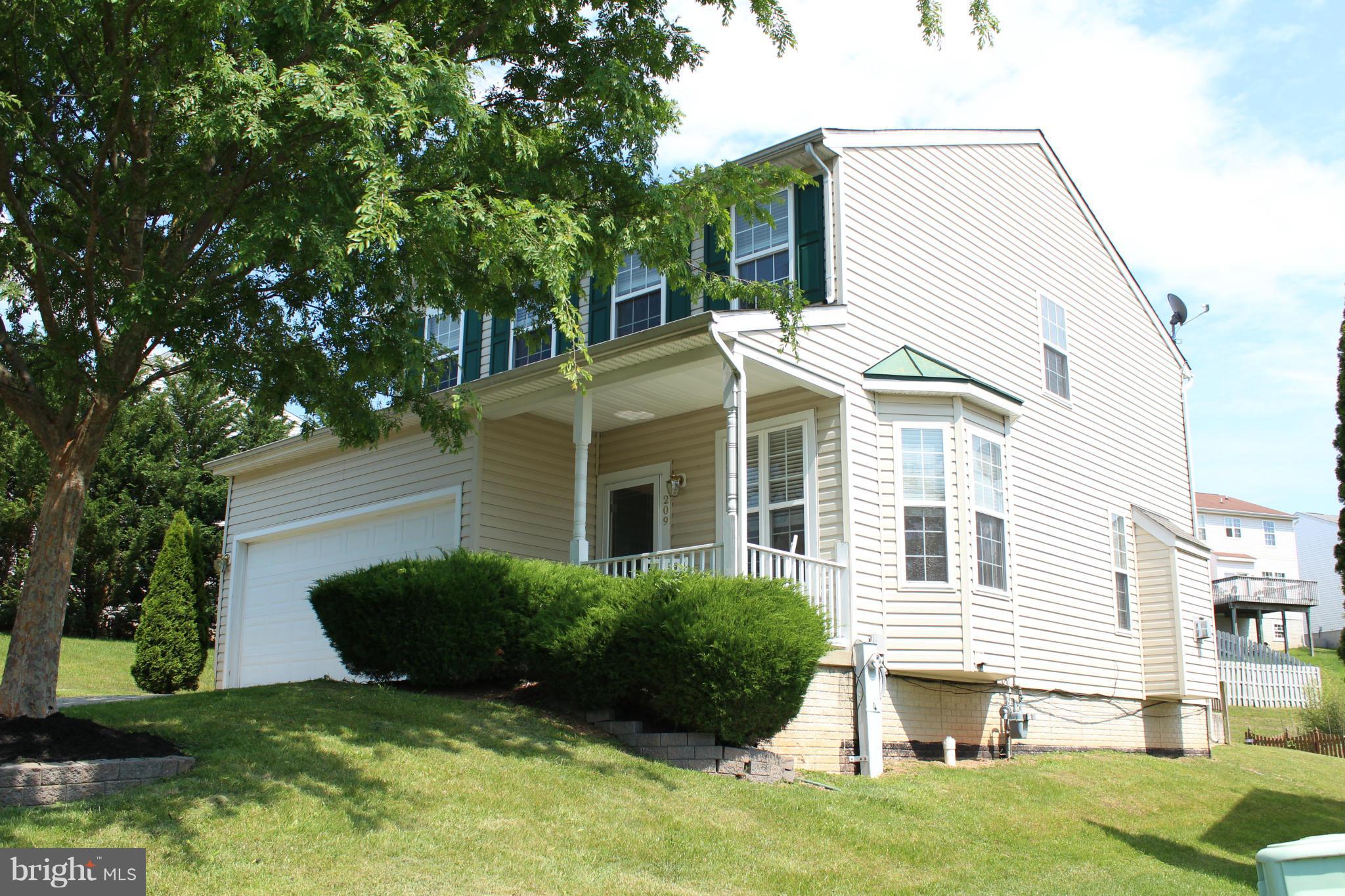 209 Byfield Road Westminster, MD 21157 - Photo 1 of 30 Exterior (Front)