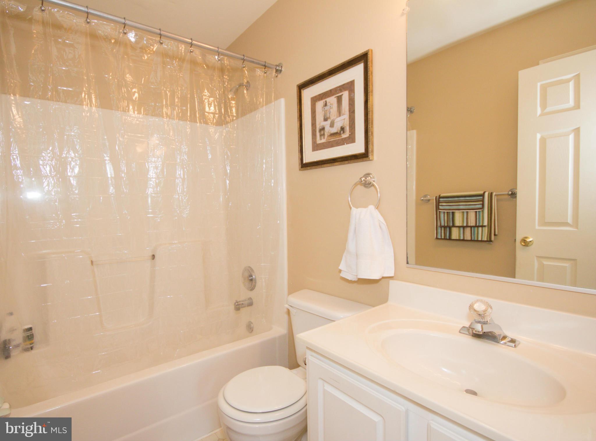 209 Byfield Road Westminster, MD 21157 - Photo 16 of 30 Main 2nd floor bath