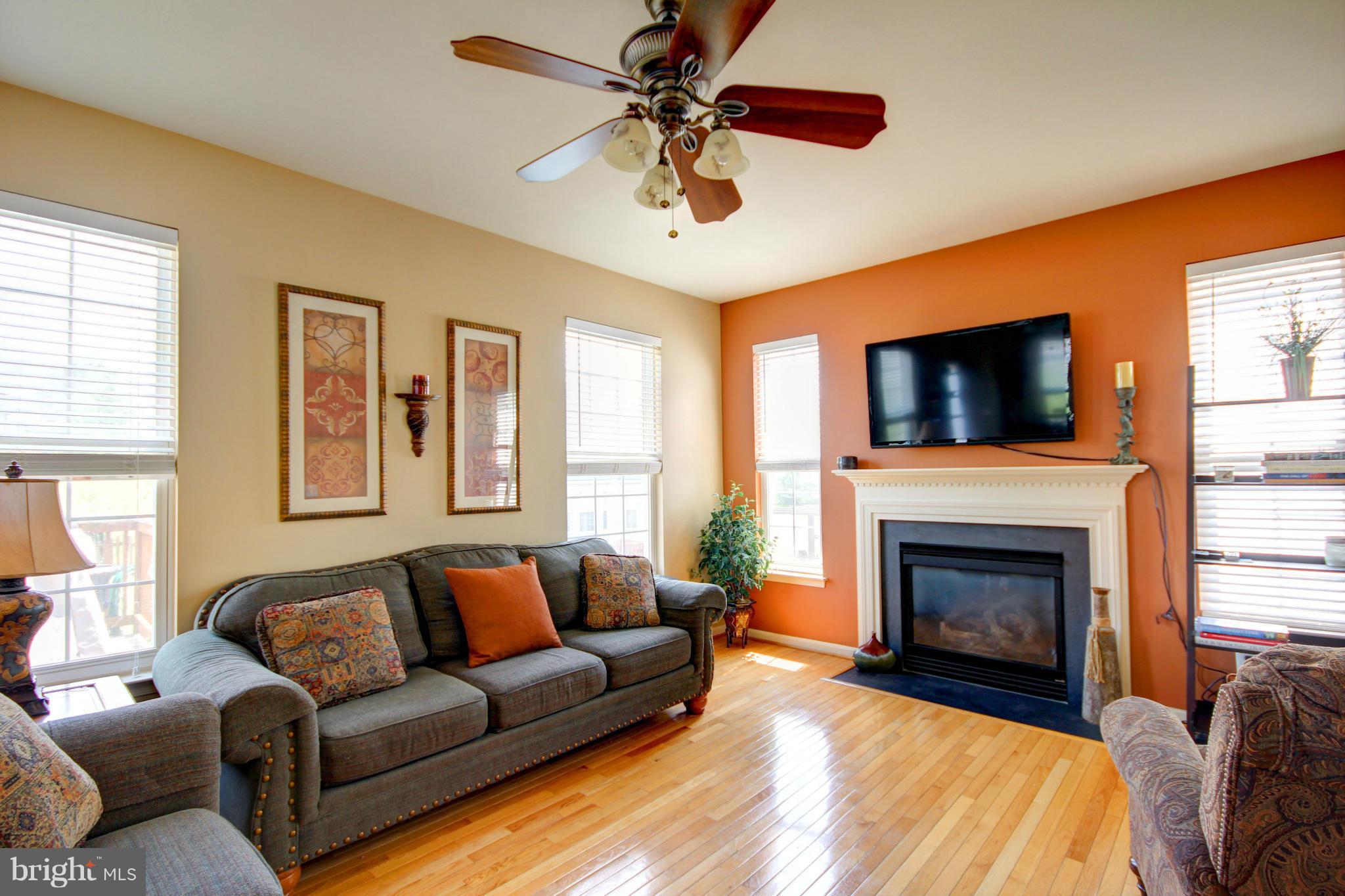 209 Byfield Road Westminster, MD 21157 - Photo 4 of 30 Bright and airy